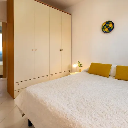 Apartmán D2 - F2 By Interhome Golfo Aranci
